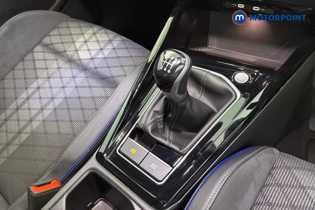 Volkswagen Golf Black Edition Manual Petrol Hatchback - Stock Number (1650673) - 15th supplementary image
