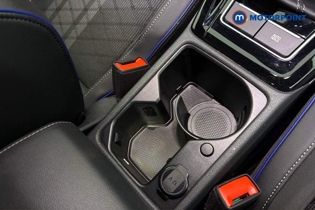 Volkswagen Golf Black Edition Manual Petrol Hatchback - Stock Number (1650673) - 16th supplementary image