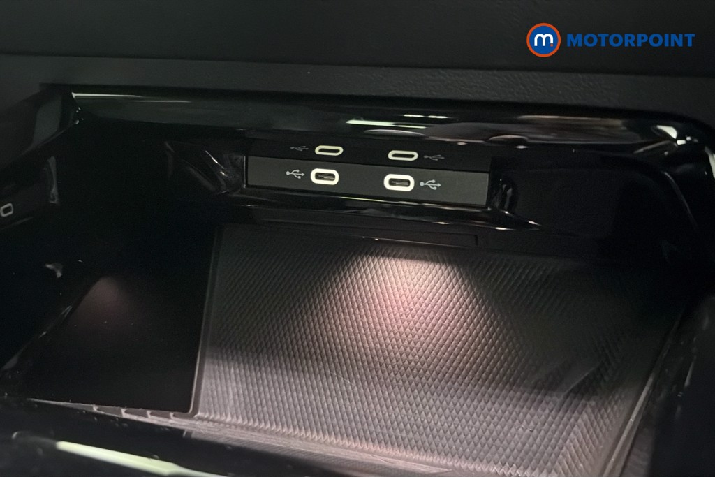 Volkswagen Golf Black Edition Manual Petrol Hatchback - Stock Number (1650673) - 17th supplementary image