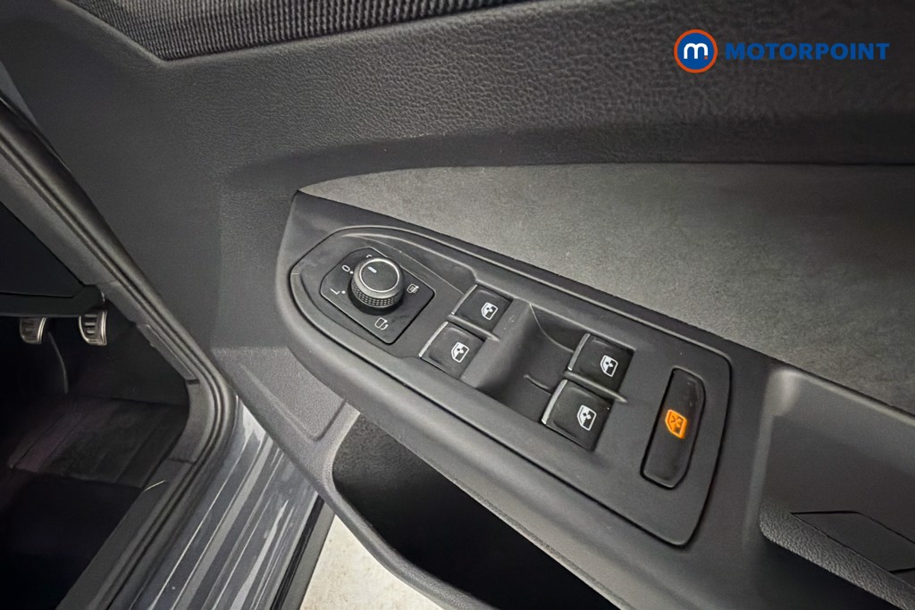 Volkswagen Golf Black Edition Manual Petrol Hatchback - Stock Number (1650673) - 20th supplementary image