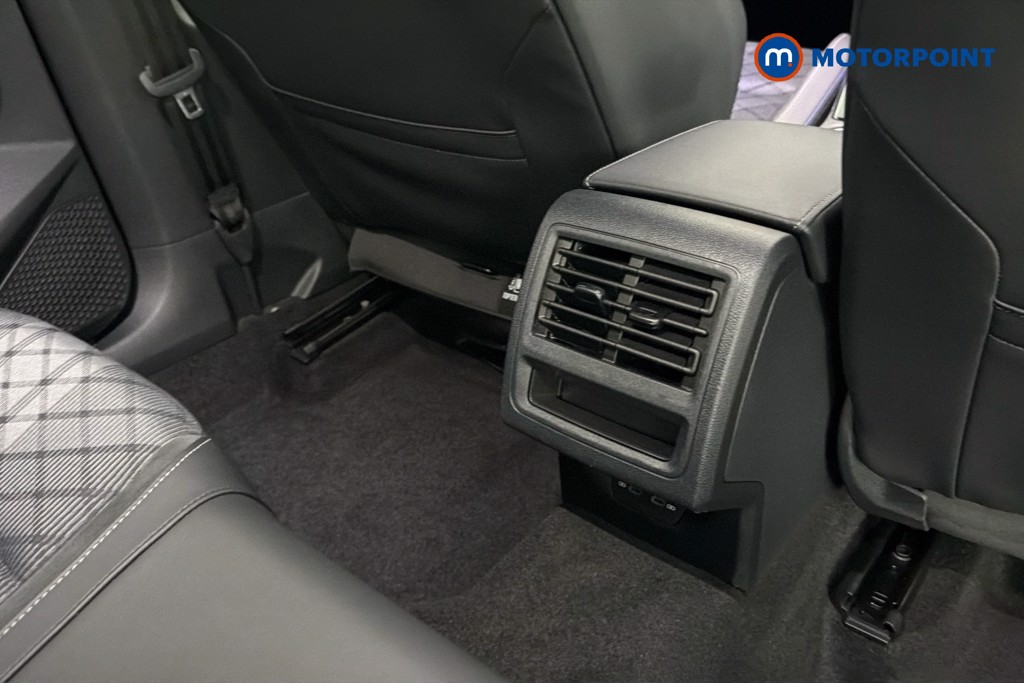 Volkswagen Golf Black Edition Manual Petrol Hatchback - Stock Number (1650673) - 30th supplementary image