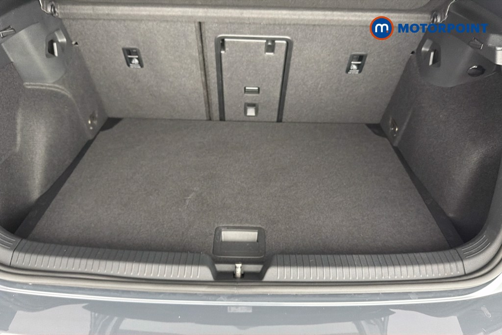 Volkswagen Golf Black Edition Manual Petrol Hatchback - Stock Number (1650673) - 33rd supplementary image