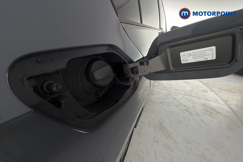 Volkswagen Golf Black Edition Manual Petrol Hatchback - Stock Number (1650673) - 41st supplementary image