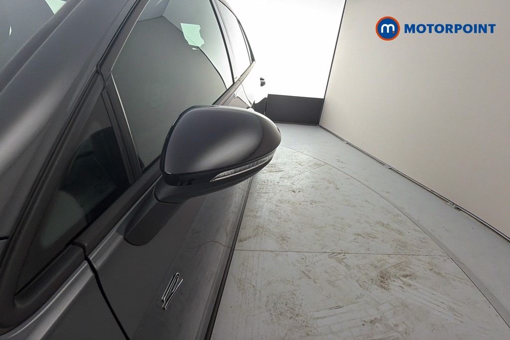 Volkswagen Golf Black Edition Manual Petrol Hatchback - Stock Number (1650673) - 43rd supplementary image