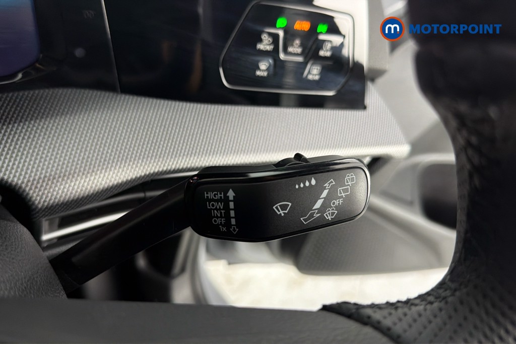 Volkswagen Golf Black Edition Manual Petrol Hatchback - Stock Number (1650675) - 7th supplementary image