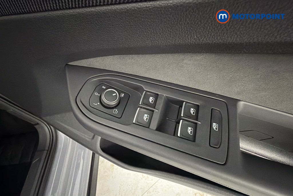 Volkswagen Golf Black Edition Manual Petrol Hatchback - Stock Number (1650675) - 20th supplementary image