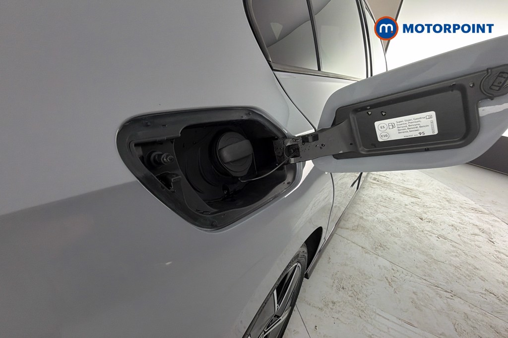 Volkswagen Golf Black Edition Manual Petrol Hatchback - Stock Number (1650675) - 41st supplementary image