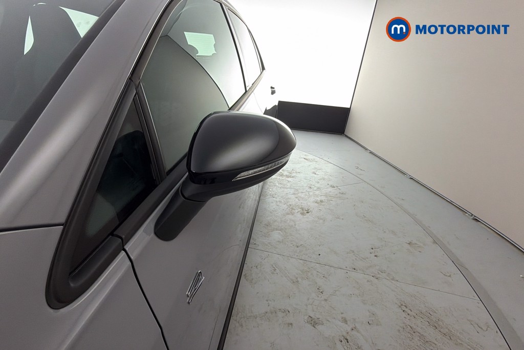 Volkswagen Golf Black Edition Manual Petrol Hatchback - Stock Number (1650675) - 43rd supplementary image