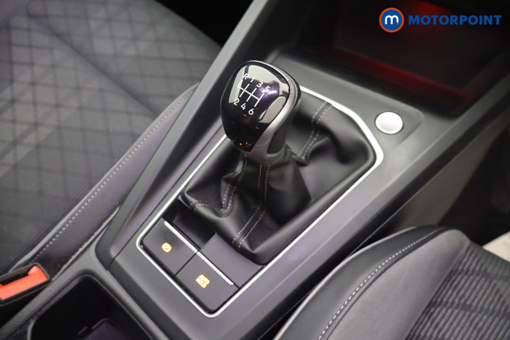 Volkswagen Golf R-Line Manual Petrol Hatchback - Stock Number (1651310) - 4th supplementary image