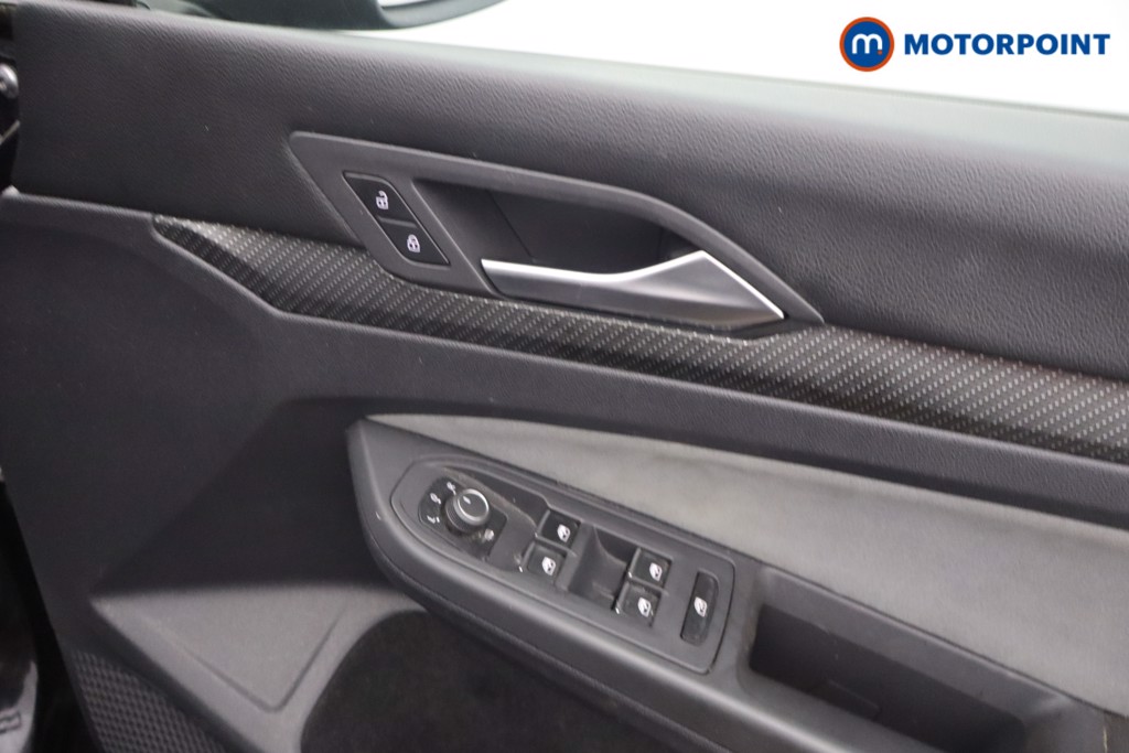 Volkswagen Golf R-Line Manual Petrol Hatchback - Stock Number (1651310) - 9th supplementary image
