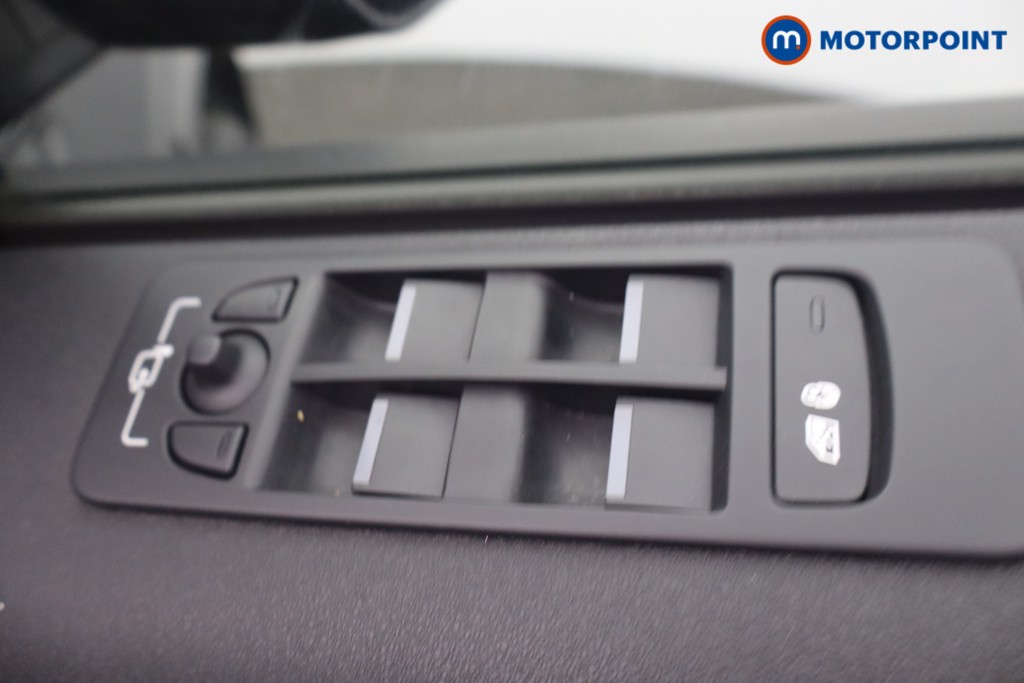 Land Rover Discovery Sport Urban Edition Automatic Diesel SUV - Stock Number (1652287) - 12th supplementary image