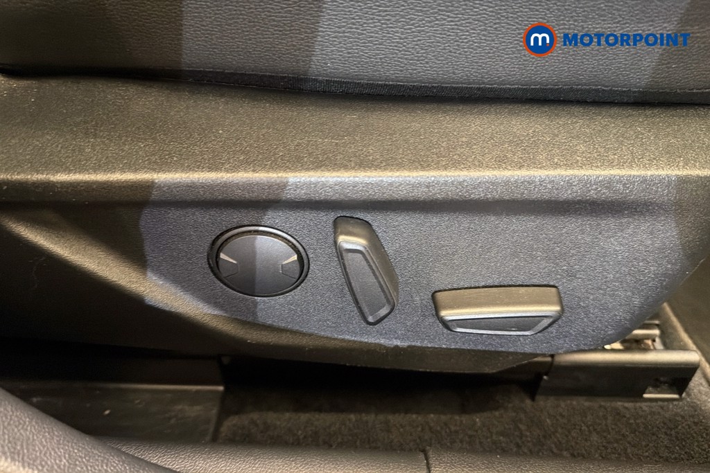 Ford Focus Active X Automatic Petrol Hatchback - Stock Number (1652369) - 25th supplementary image