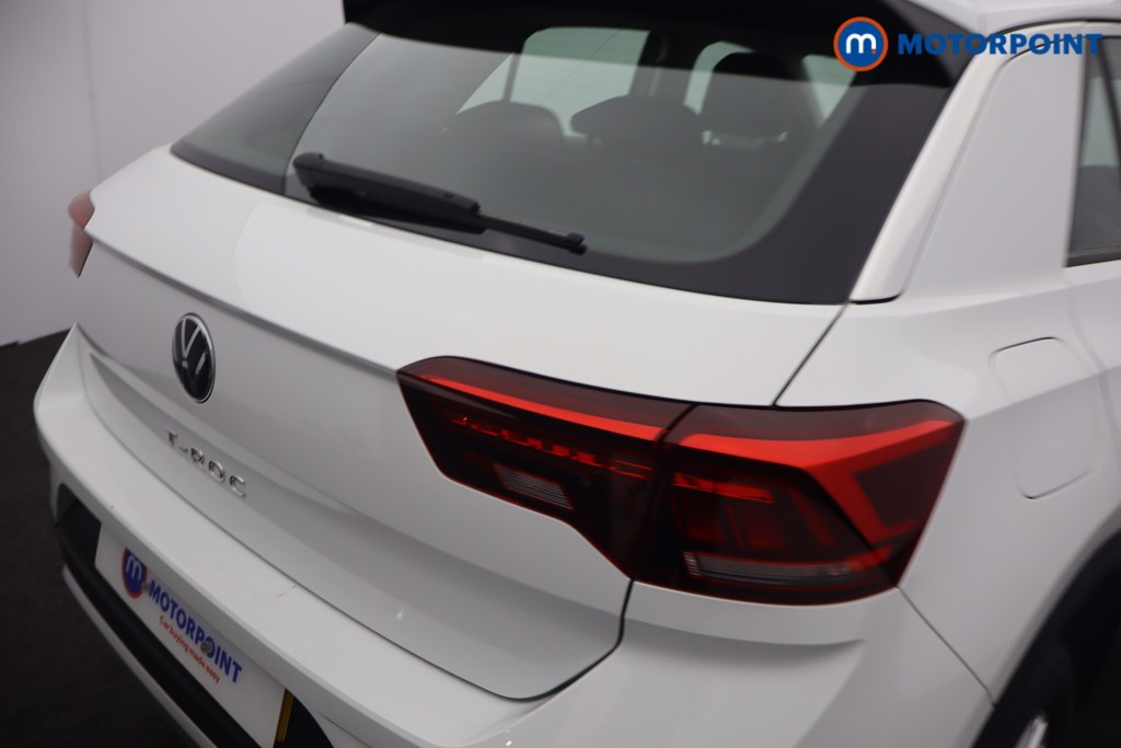 Volkswagen T-Roc Life Manual Petrol SUV - Stock Number (1652888) - 3rd supplementary image