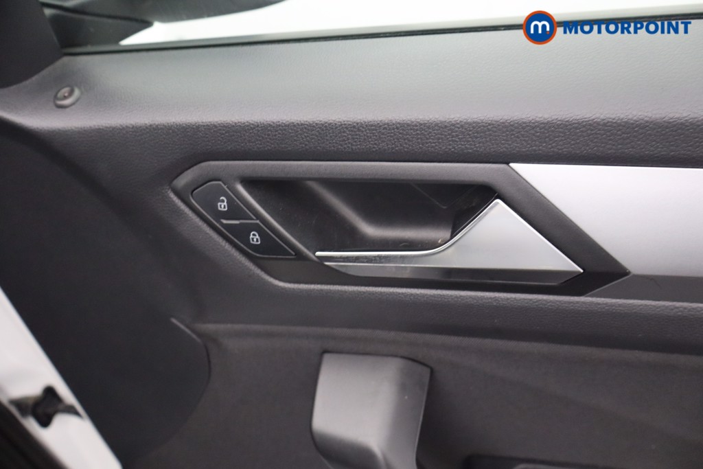 Volkswagen T-Roc Life Manual Petrol SUV - Stock Number (1652888) - 10th supplementary image