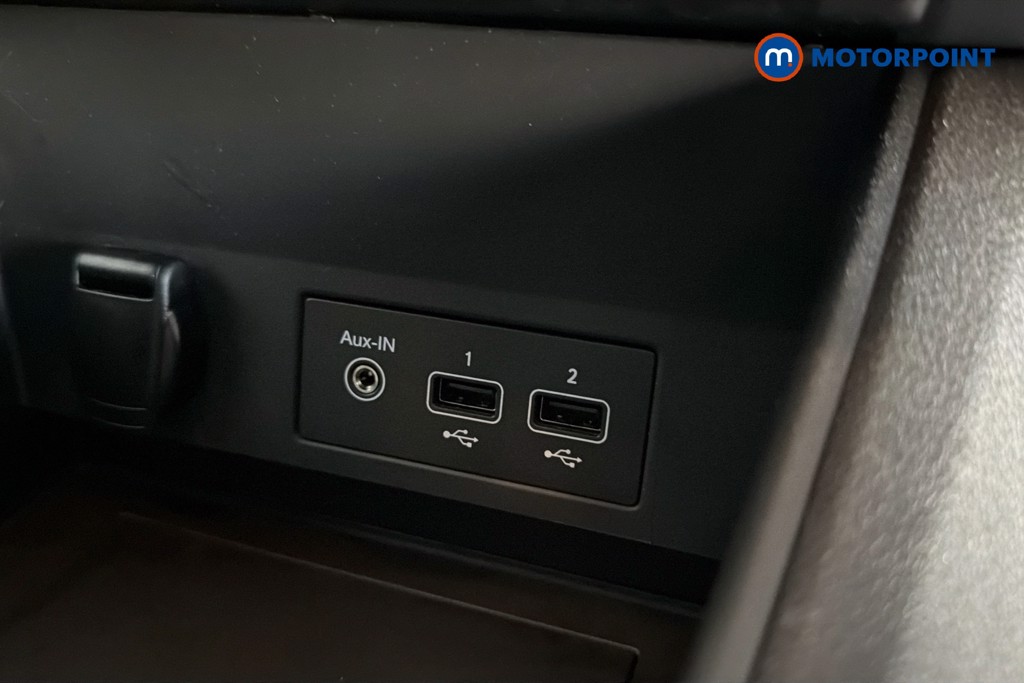 Renault Captur Iconic Automatic Petrol SUV - Stock Number (1654333) - 17th supplementary image