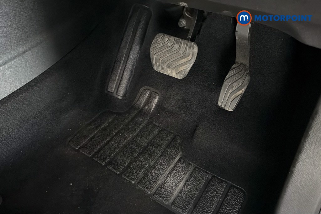 Renault Captur Iconic Automatic Petrol SUV - Stock Number (1654333) - 27th supplementary image