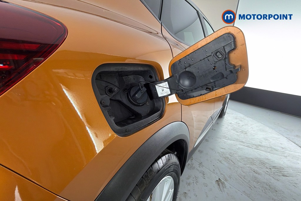 Renault Captur Iconic Automatic Petrol SUV - Stock Number (1654333) - 41st supplementary image