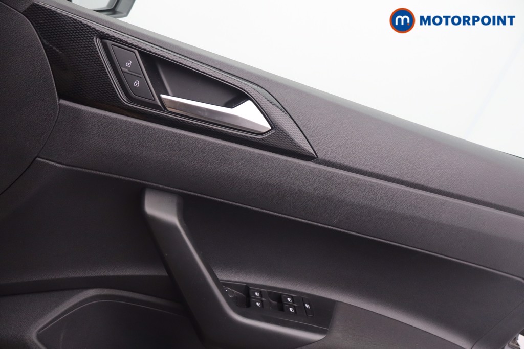 Volkswagen Polo Life Manual Petrol Hatchback - Stock Number (1655075) - 9th supplementary image