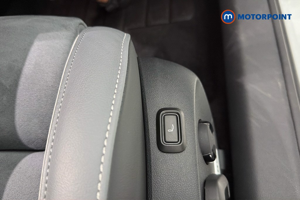 Volkswagen Passat Life Automatic Petrol Plug-In Hybrid Estate - Stock Number (1655496) - 14th supplementary image