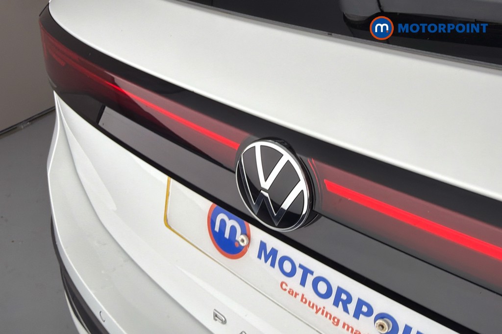 Volkswagen Passat Life Automatic Petrol Plug-In Hybrid Estate - Stock Number (1655496) - 37th supplementary image