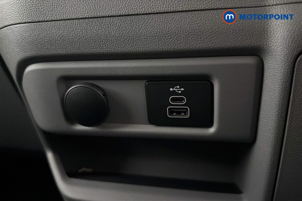 Ford Transit Custom Limited Automatic Diesel Crew Bus - Stock Number (1655526) - 17th supplementary image