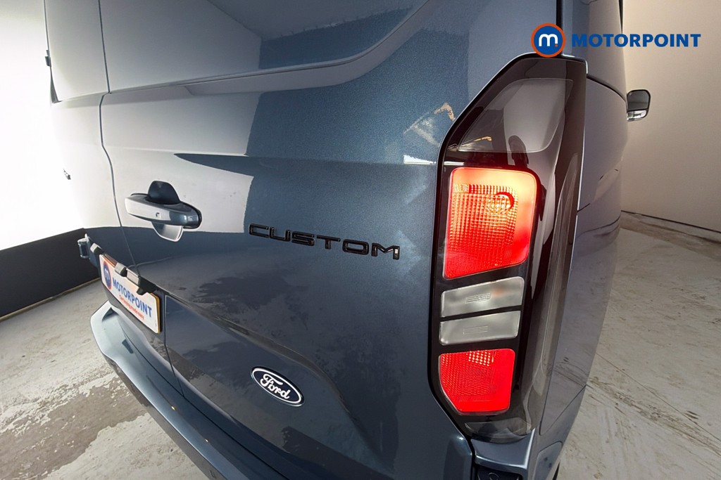 Ford Transit Custom Limited Automatic Diesel Crew Bus - Stock Number (1655526) - 38th supplementary image
