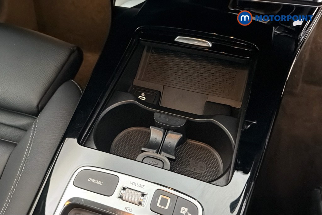 Mercedes-Benz CLA Amg Line Automatic Petrol Plug-In Hybrid Estate - Stock Number (1655662) - 16th supplementary image