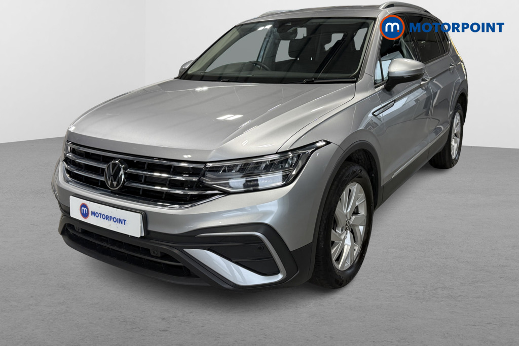 Volkswagen Tiguan Allspace Life Automatic Petrol SUV - Stock Number (1655849) - Passenger side front corner