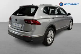 Volkswagen Tiguan Allspace Life Automatic Petrol SUV - Stock Number (1655849) - Drivers side rear corner