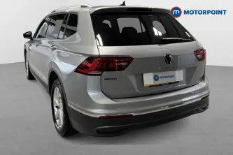 Volkswagen Tiguan Allspace Life Automatic Petrol SUV - Stock Number (1655849) - Passenger side rear corner