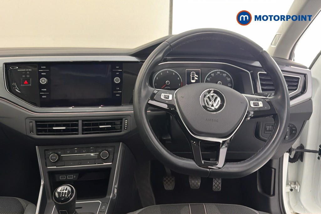 Volkswagen Polo SEL Manual Petrol Hatchback - Stock Number (1656102) - 2nd supplementary image