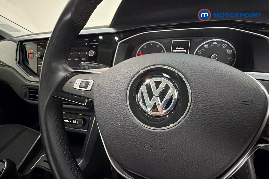 Volkswagen Polo SEL Manual Petrol Hatchback - Stock Number (1656102) - 5th supplementary image