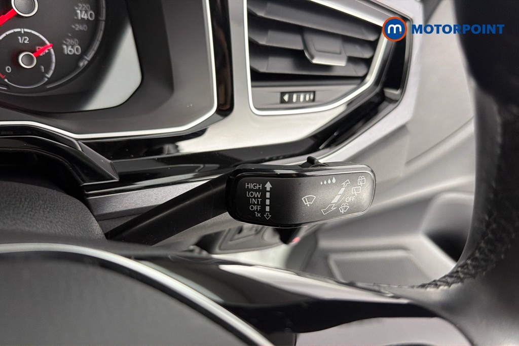 Volkswagen Polo SEL Manual Petrol Hatchback - Stock Number (1656102) - 7th supplementary image