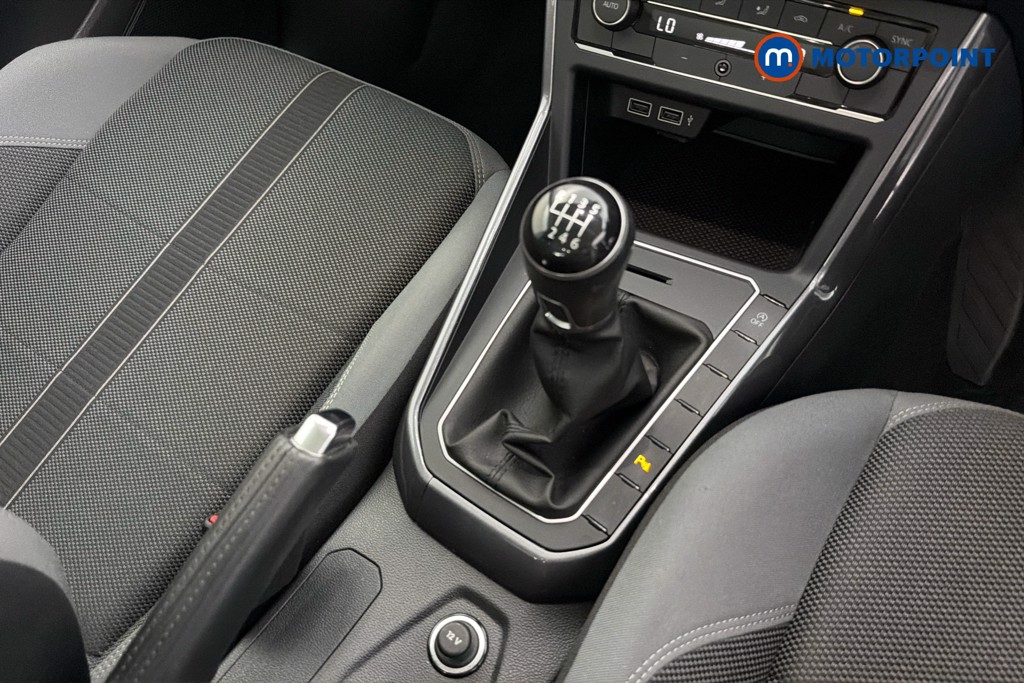 Volkswagen Polo SEL Manual Petrol Hatchback - Stock Number (1656102) - 15th supplementary image
