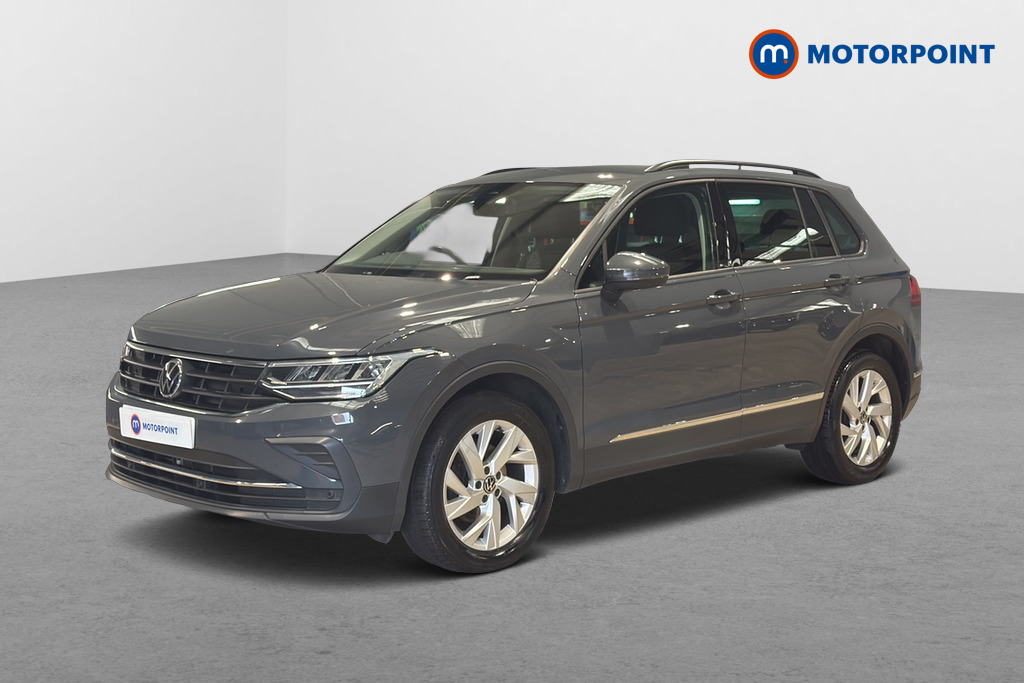 Volkswagen Tiguan Life Manual Petrol SUV - Stock Number (1656373) - Passenger side front corner