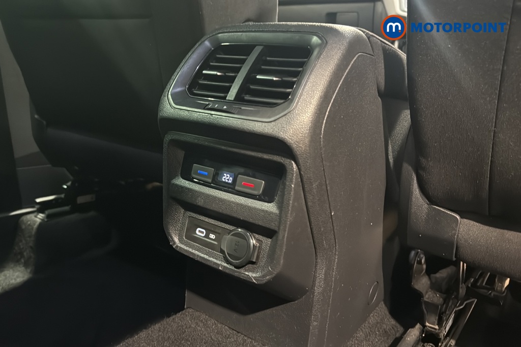 Volkswagen Tiguan Life Manual Petrol SUV - Stock Number (1656373) - 28th supplementary image