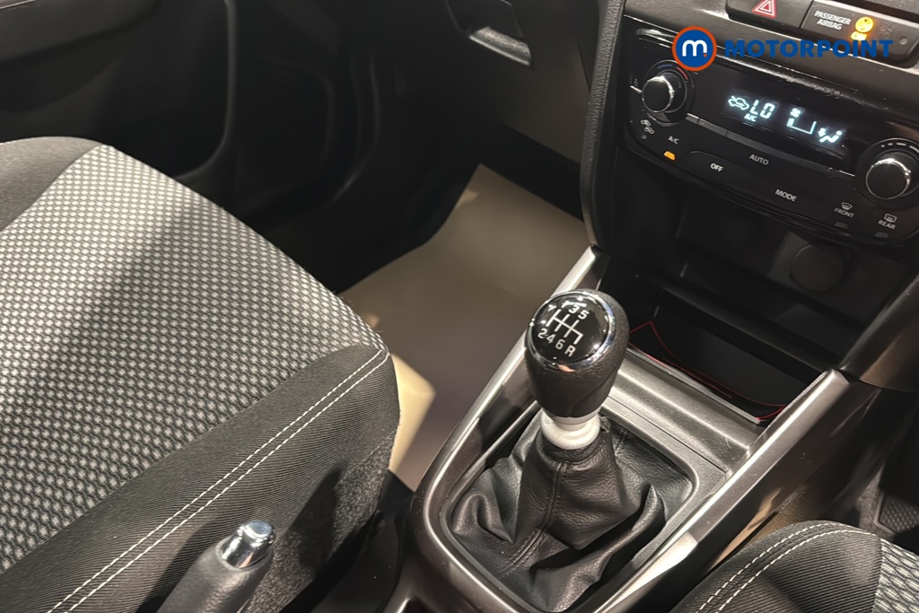 Suzuki Vitara Sz-T Manual Petrol SUV - Stock Number (1656557) - 15th supplementary image