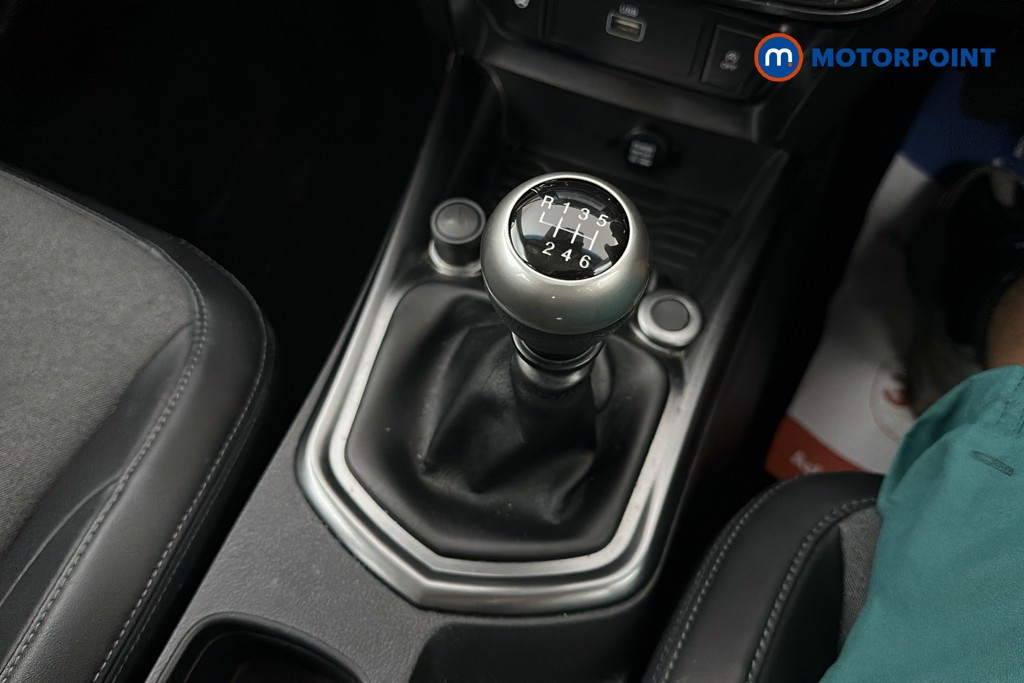 Ssangyong Tivoli Ventura Manual Petrol SUV - Stock Number (1632326) - 15th supplementary image