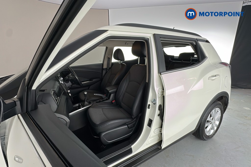 Ssangyong Tivoli Ventura Manual Petrol SUV - Stock Number (1632326) - 22nd supplementary image