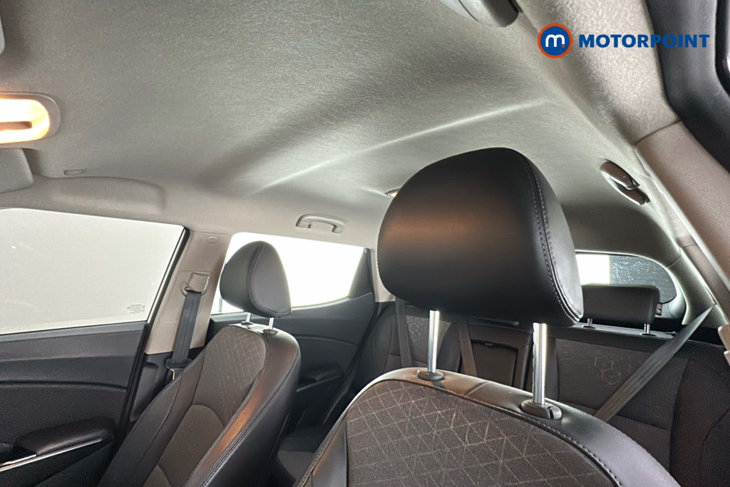 Ssangyong Tivoli Ventura Manual Petrol SUV - Stock Number (1632326) - 23rd supplementary image