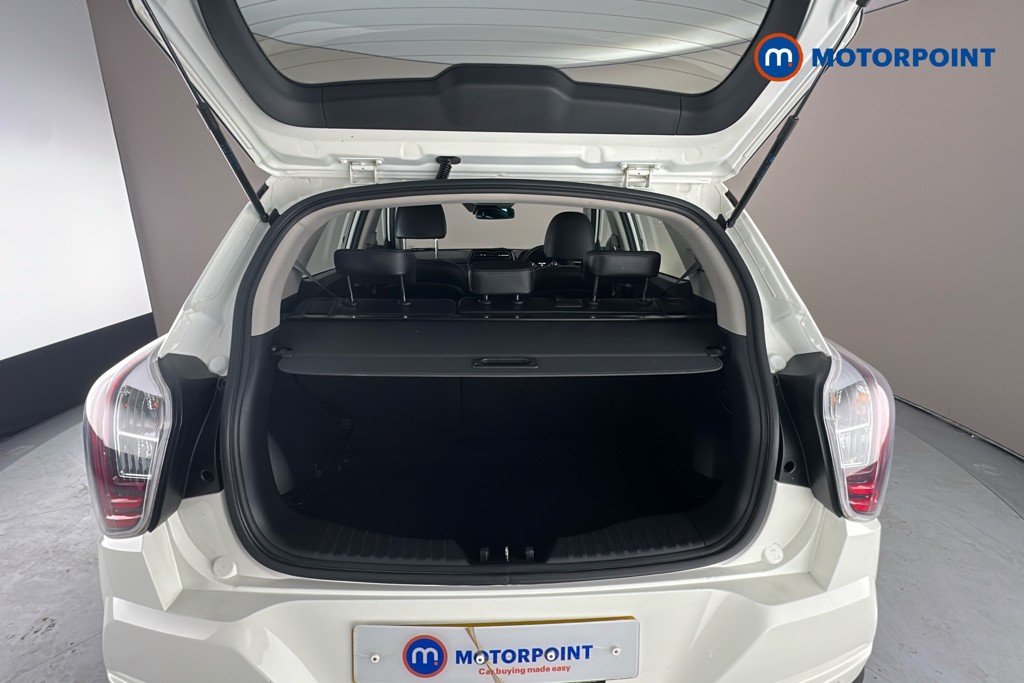 Ssangyong Tivoli Ventura Manual Petrol SUV - Stock Number (1632326) - 33rd supplementary image