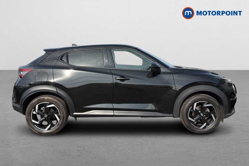 Nissan Juke N-Connecta Manual Petrol SUV - Stock Number (1649533) - Passenger side