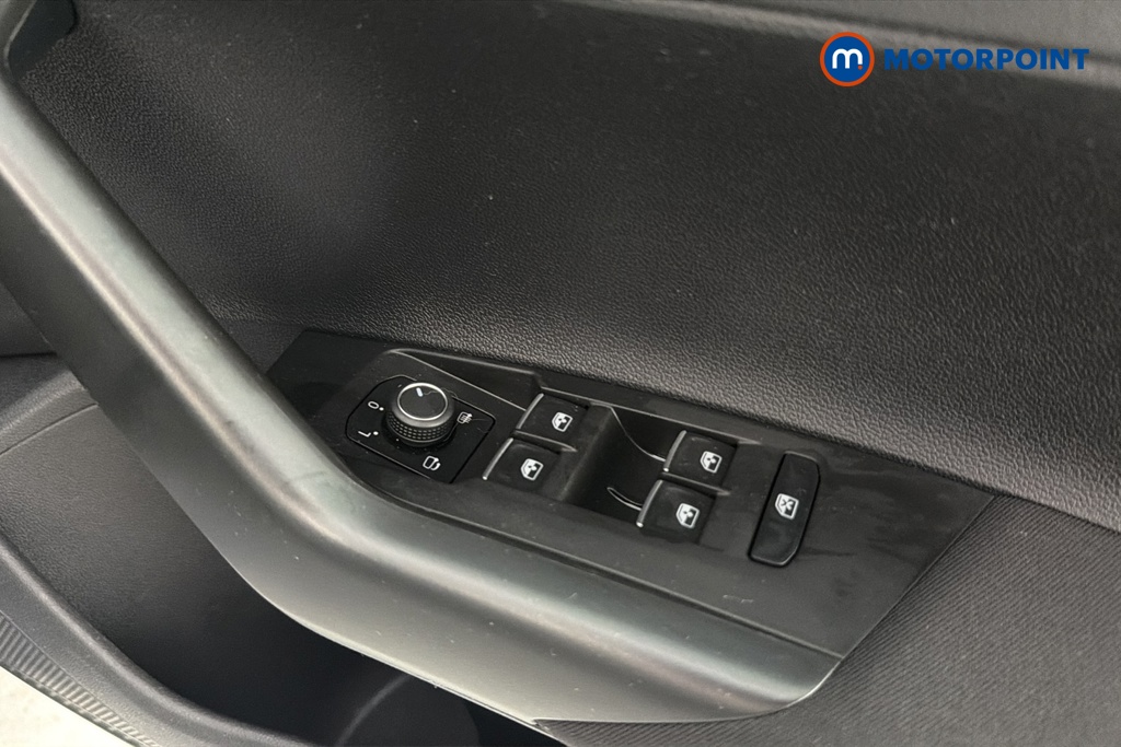 Volkswagen Polo R-Line Automatic Petrol Hatchback - Stock Number (1650096) - 19th supplementary image