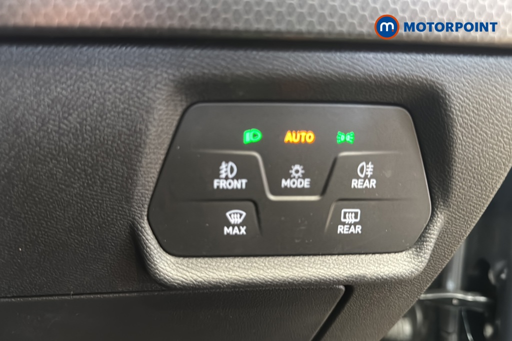 Seat Leon Se Dynamic Manual Petrol Hatchback - Stock Number (1652454) - 11th supplementary image