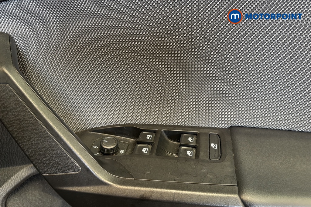 Seat Leon Se Dynamic Manual Petrol Hatchback - Stock Number (1652454) - 19th supplementary image