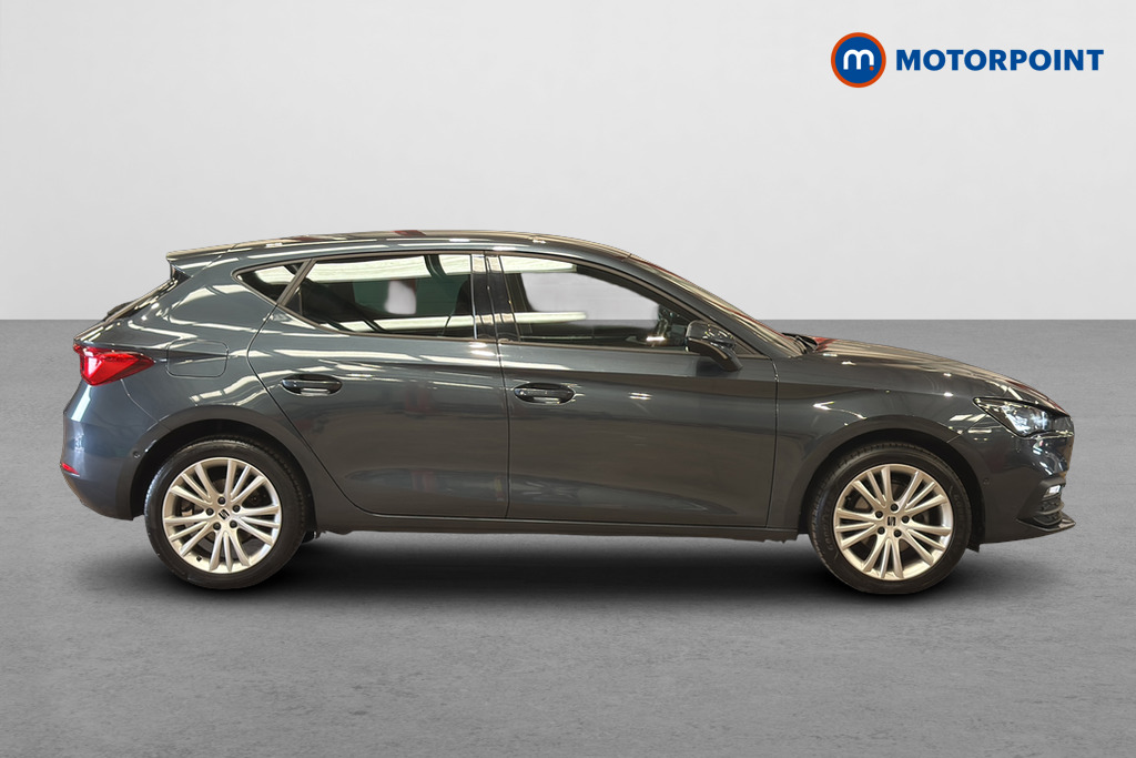 Seat Leon Se Dynamic Manual Petrol Hatchback - Stock Number (1652454) - Passenger side