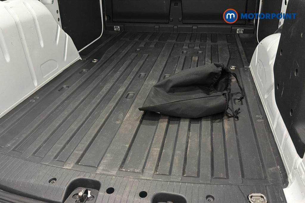 Ford Transit Connect Limited Automatic Petrol Plug-In Hybrid Panel Van - Stock Number (1654422) - 34th supplementary image