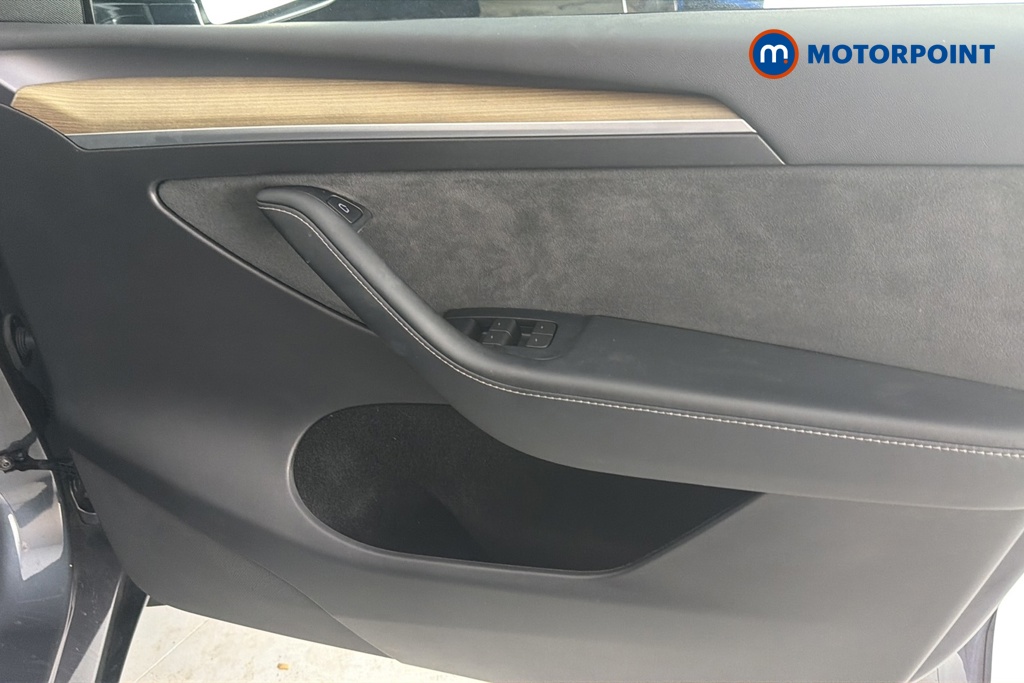 Tesla Model Y Rwd 5Dr Auto Automatic Electric SUV - Stock Number (1655619) - 18th supplementary image