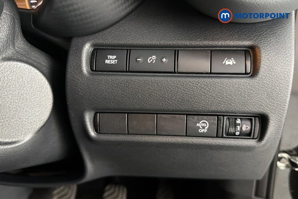 Nissan Juke N-Connecta Manual Petrol SUV - Stock Number (1656332) - 11th supplementary image