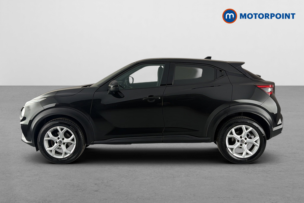 Nissan Juke N-Connecta Manual Petrol SUV - Stock Number (1656332) - Drivers side